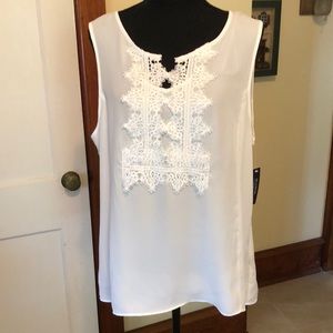 Zac & Rachel lace blouse. P2P 21”. Size L MSRP $46.00